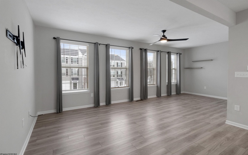 23 Dover Court, Bridgeport, West Virginia 26330, 3 Bedrooms Bedrooms, 6 Rooms Rooms,3 BathroomsBathrooms,Residential Rentals,For Rent,Dover,10163843