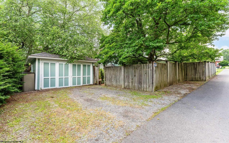 107 Ridgeley Road, Morgantown, West Virginia 26505, 4 Bedrooms Bedrooms, 8 Rooms Rooms,2 BathroomsBathrooms,Single Family Detached,For Sale,Ridgeley,10163852 107 Ridgeley Road, Morgantown, West Virginia 26505, 4 Bedrooms Bedrooms, 8 Rooms Rooms,2 BathroomsBathrooms,Single Family Detached,For Sale,Ridgeley,10163852