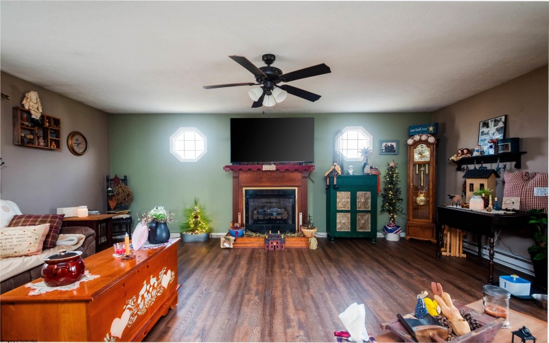 13650 Preston Highway, Bruceton Mills, West Virginia 26525, 3 Bedrooms Bedrooms, 9 Rooms Rooms,1 BathroomBathrooms,Single Family Detached,For Sale,Preston,10163848 13650 Preston Highway, Bruceton Mills, West Virginia 26525, 3 Bedrooms Bedrooms, 9 Rooms Rooms,1 BathroomBathrooms,Single Family Detached,For Sale,Preston,10163848