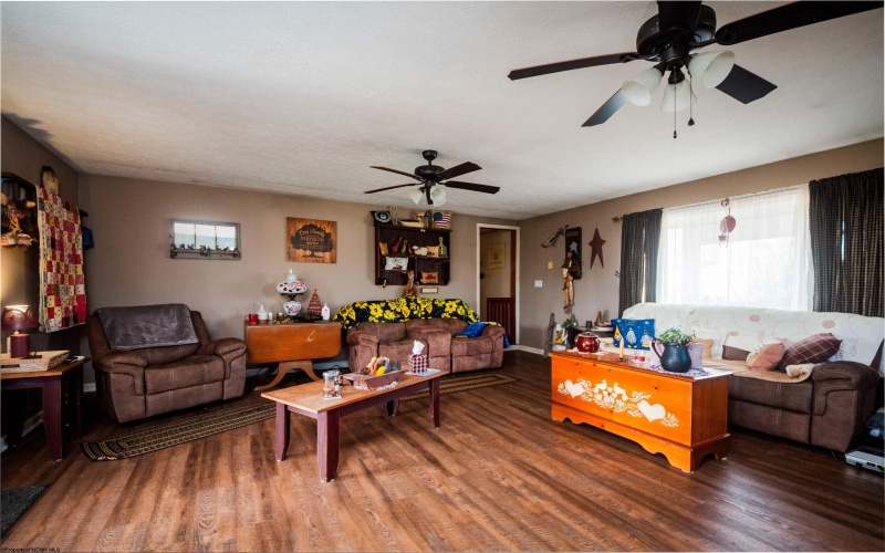 13650 Preston Highway, Bruceton Mills, West Virginia 26525, 3 Bedrooms Bedrooms, 9 Rooms Rooms,1 BathroomBathrooms,Single Family Detached,For Sale,Preston,10163848 13650 Preston Highway, Bruceton Mills, West Virginia 26525, 3 Bedrooms Bedrooms, 9 Rooms Rooms,1 BathroomBathrooms,Single Family Detached,For Sale,Preston,10163848