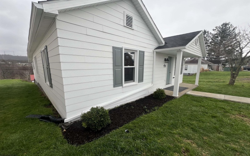 500 Indiana Avenue, Nutter Fort, West Virginia 26301, 3 Bedrooms Bedrooms, 7 Rooms Rooms,1 BathroomBathrooms,Single Family Detached,For Sale,Indiana,10163847 500 Indiana Avenue, Nutter Fort, West Virginia 26301, 3 Bedrooms Bedrooms, 7 Rooms Rooms,1 BathroomBathrooms,Single Family Detached,For Sale,Indiana,10163847