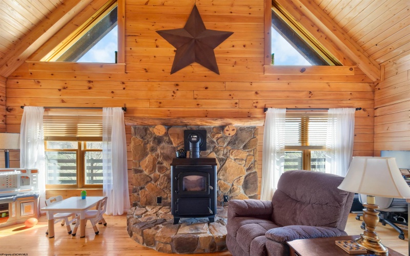 215 Grove Street, Buckhannon, West Virginia 26201, 3 Bedrooms Bedrooms, 7 Rooms Rooms,2 BathroomsBathrooms,Single Family Detached,For Sale,Grove,10163841