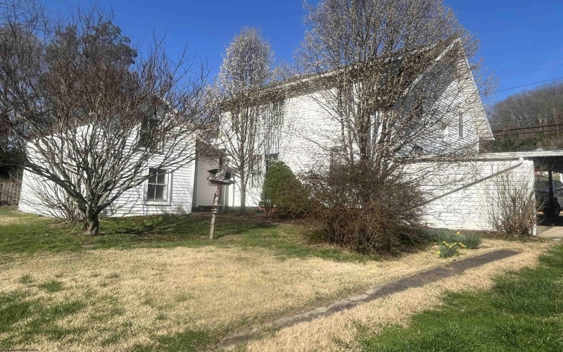 124 Main Avenue, Weston, West Virginia 26452, 4 Bedrooms Bedrooms, 9 Rooms Rooms,2 BathroomsBathrooms,Single Family Detached,For Sale,Main,10163849 124 Main Avenue, Weston, West Virginia 26452, 4 Bedrooms Bedrooms, 9 Rooms Rooms,2 BathroomsBathrooms,Single Family Detached,For Sale,Main,10163849