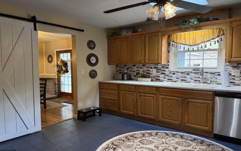 34 Hollen Circle, Fairmont, West Virginia 26554, 3 Bedrooms Bedrooms, 8 Rooms Rooms,3 BathroomsBathrooms,Single Family Detached,For Sale,Hollen,10163856 34 Hollen Circle, Fairmont, West Virginia 26554, 3 Bedrooms Bedrooms, 8 Rooms Rooms,3 BathroomsBathrooms,Single Family Detached,For Sale,Hollen,10163856