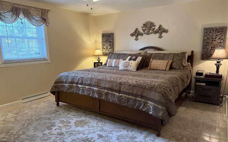 34 Hollen Circle, Fairmont, West Virginia 26554, 3 Bedrooms Bedrooms, 8 Rooms Rooms,3 BathroomsBathrooms,Single Family Detached,For Sale,Hollen,10163856 34 Hollen Circle, Fairmont, West Virginia 26554, 3 Bedrooms Bedrooms, 8 Rooms Rooms,3 BathroomsBathrooms,Single Family Detached,For Sale,Hollen,10163856