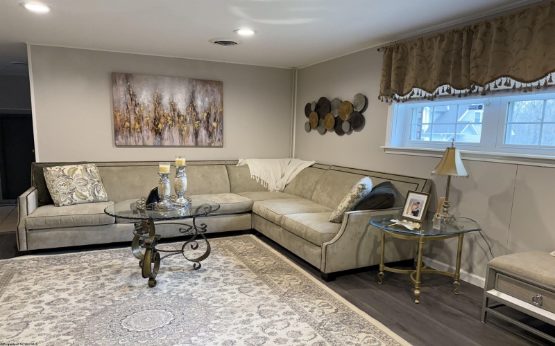 34 Hollen Circle, Fairmont, West Virginia 26554, 3 Bedrooms Bedrooms, 8 Rooms Rooms,3 BathroomsBathrooms,Single Family Detached,For Sale,Hollen,10163856 34 Hollen Circle, Fairmont, West Virginia 26554, 3 Bedrooms Bedrooms, 8 Rooms Rooms,3 BathroomsBathrooms,Single Family Detached,For Sale,Hollen,10163856