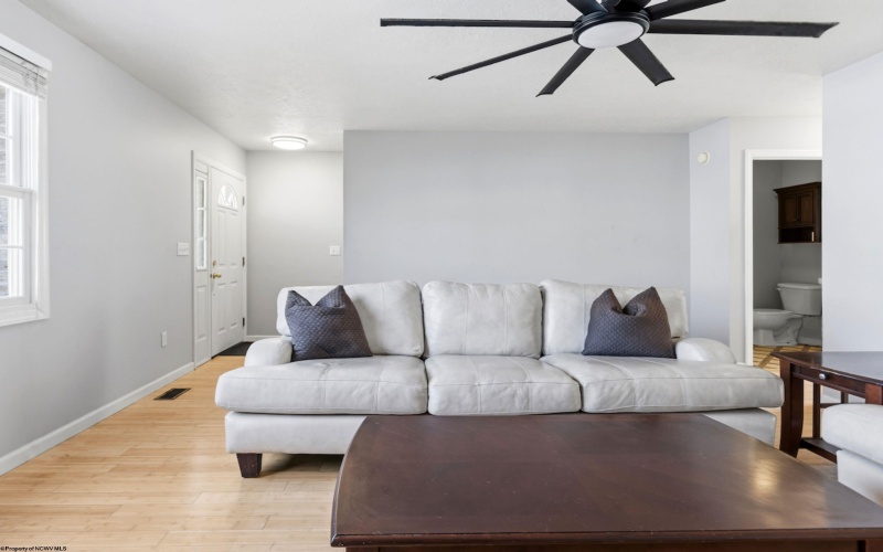 123 Donna Avenue, Morgantown, West Virginia 26505, 3 Bedrooms Bedrooms, 7 Rooms Rooms,2 BathroomsBathrooms,Single Family Attached,For Sale,Donna,10163860 123 Donna Avenue, Morgantown, West Virginia 26505, 3 Bedrooms Bedrooms, 7 Rooms Rooms,2 BathroomsBathrooms,Single Family Attached,For Sale,Donna,10163860