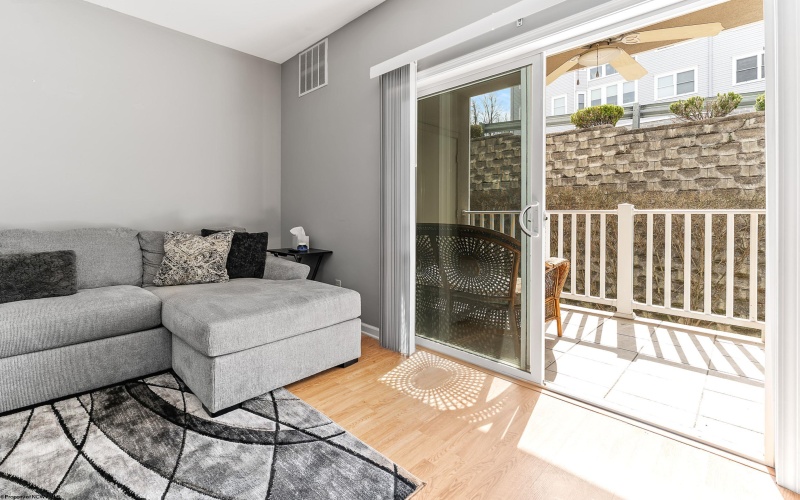 212 Fountain View, Morgantown, West Virginia 26505, 1 Bedroom Bedrooms, 3 Rooms Rooms,1 BathroomBathrooms,Single Family Attached,For Sale,Fountain,10163862