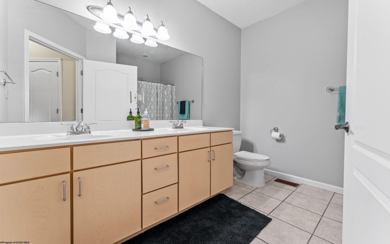 212 Fountain View, Morgantown, West Virginia 26505, 1 Bedroom Bedrooms, 3 Rooms Rooms,1 BathroomBathrooms,Single Family Attached,For Sale,Fountain,10163862