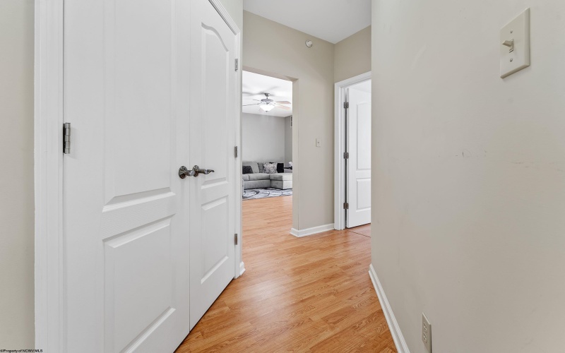 212 Fountain View, Morgantown, West Virginia 26505, 1 Bedroom Bedrooms, 3 Rooms Rooms,1 BathroomBathrooms,Single Family Attached,For Sale,Fountain,10163862