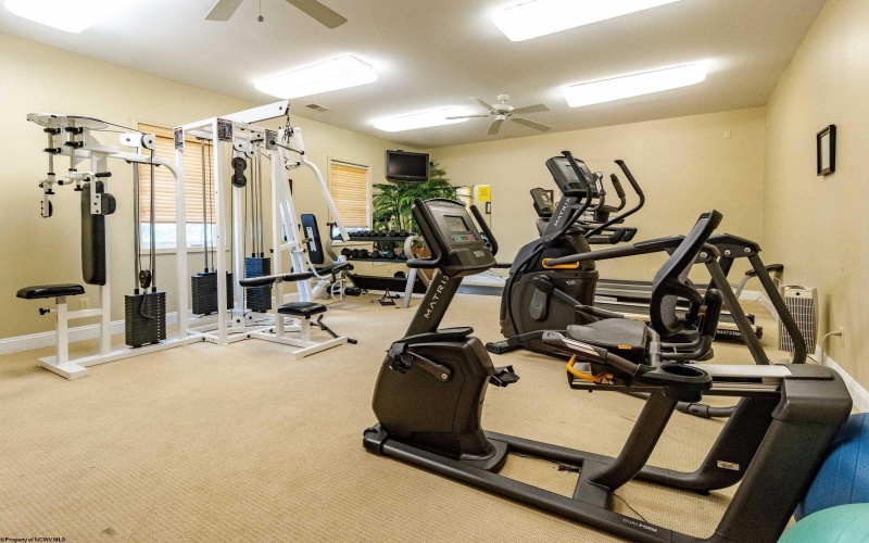 212 Fountain View, Morgantown, West Virginia 26505, 1 Bedroom Bedrooms, 3 Rooms Rooms,1 BathroomBathrooms,Single Family Attached,For Sale,Fountain,10163862