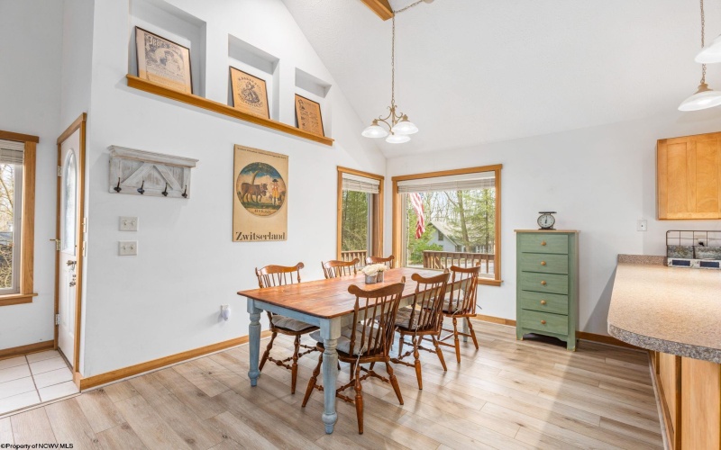 520 Hemlock Circle, Terra Alta, West Virginia 26764, 3 Bedrooms Bedrooms, 6 Rooms Rooms,2 BathroomsBathrooms,Single Family Detached,For Sale,Hemlock,10163871