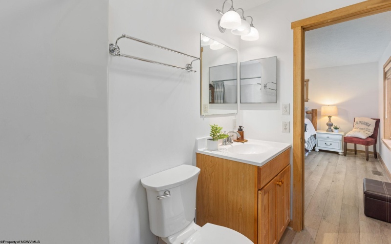 520 Hemlock Circle, Terra Alta, West Virginia 26764, 3 Bedrooms Bedrooms, 6 Rooms Rooms,2 BathroomsBathrooms,Single Family Detached,For Sale,Hemlock,10163871