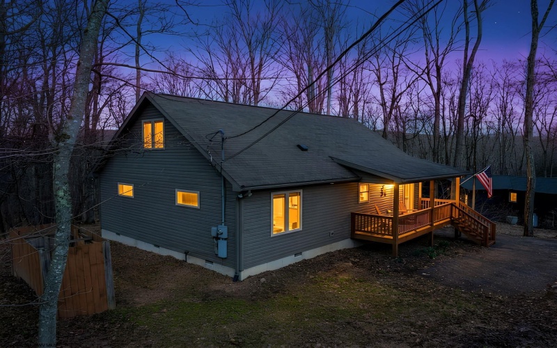 520 Hemlock Circle, Terra Alta, West Virginia 26764, 3 Bedrooms Bedrooms, 6 Rooms Rooms,2 BathroomsBathrooms,Single Family Detached,For Sale,Hemlock,10163871