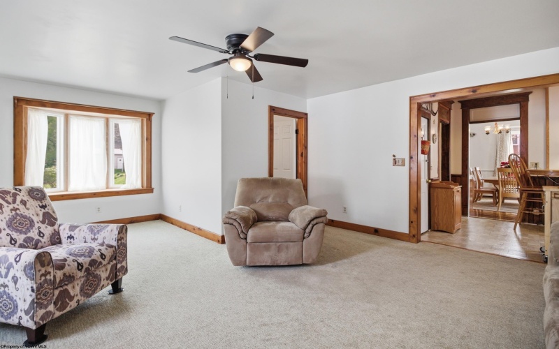 110 Mulberry Avenue, Weston, West Virginia 26452, 3 Bedrooms Bedrooms, 8 Rooms Rooms,2 BathroomsBathrooms,Single Family Detached,For Sale,Mulberry,10163857