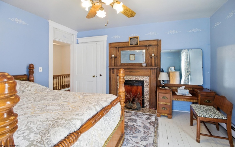 110 Mulberry Avenue, Weston, West Virginia 26452, 3 Bedrooms Bedrooms, 8 Rooms Rooms,2 BathroomsBathrooms,Single Family Detached,For Sale,Mulberry,10163857