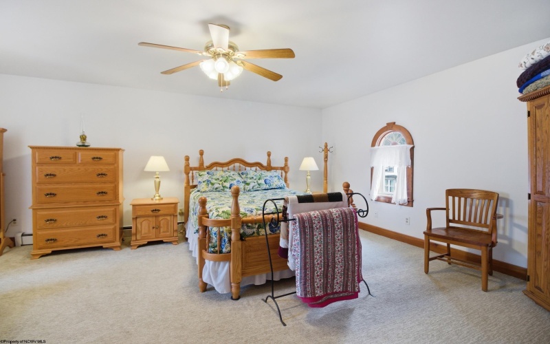 110 Mulberry Avenue, Weston, West Virginia 26452, 3 Bedrooms Bedrooms, 8 Rooms Rooms,2 BathroomsBathrooms,Single Family Detached,For Sale,Mulberry,10163857