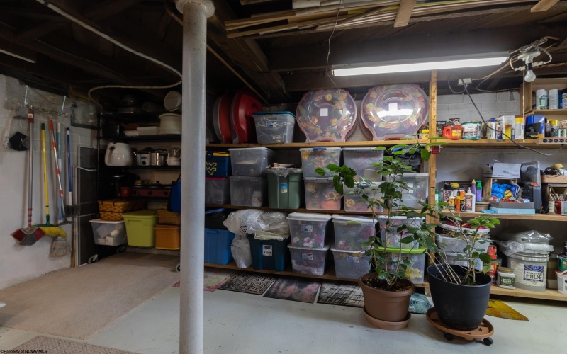 110 Mulberry Avenue, Weston, West Virginia 26452, 3 Bedrooms Bedrooms, 8 Rooms Rooms,2 BathroomsBathrooms,Single Family Detached,For Sale,Mulberry,10163857