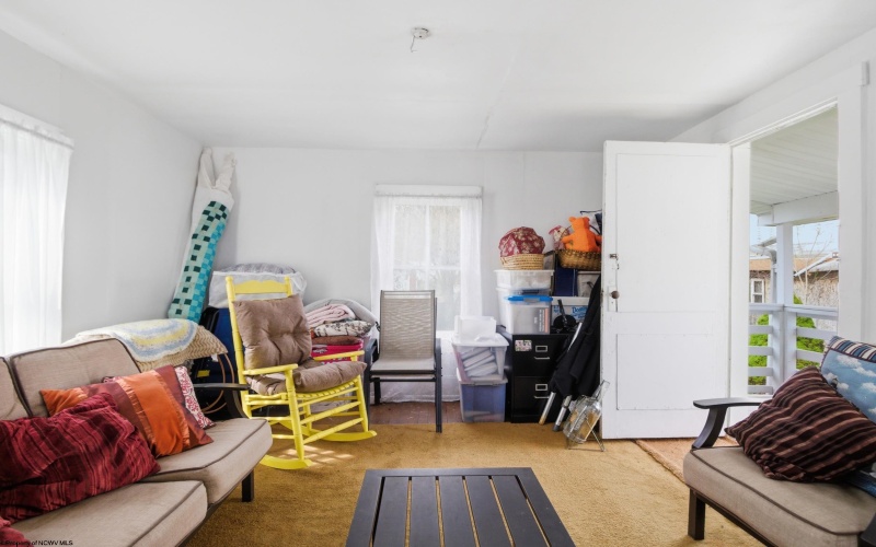 110 Mulberry Avenue, Weston, West Virginia 26452, 3 Bedrooms Bedrooms, 8 Rooms Rooms,2 BathroomsBathrooms,Single Family Detached,For Sale,Mulberry,10163857