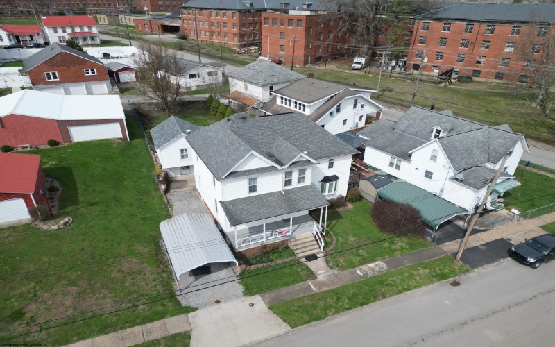 110 Mulberry Avenue, Weston, West Virginia 26452, 3 Bedrooms Bedrooms, 8 Rooms Rooms,2 BathroomsBathrooms,Single Family Detached,For Sale,Mulberry,10163857