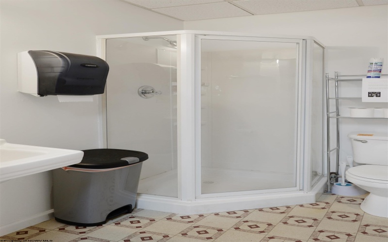 427 Morgantown Street, Kingwood, West Virginia 26537, 1 Bedroom Bedrooms, 3 Rooms Rooms,Single Family Detached,For Sale,Morgantown,10163864