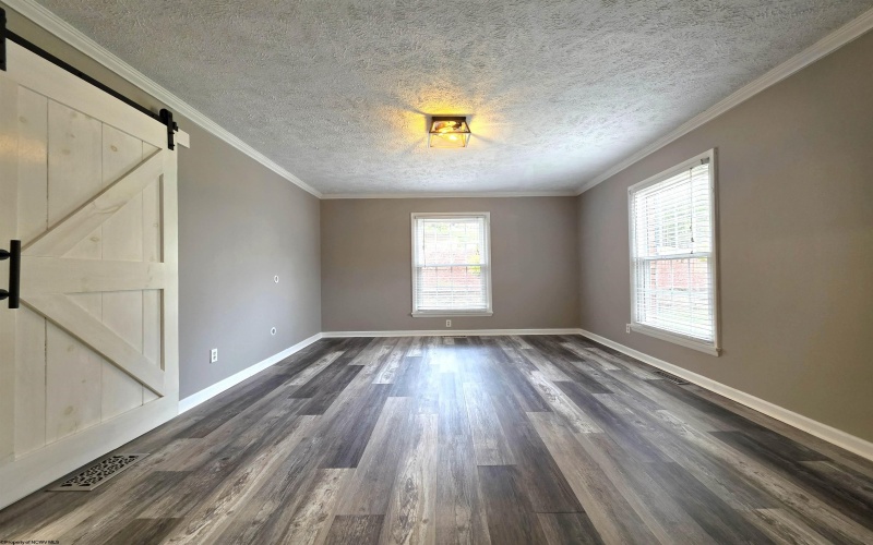 16 Bel Manor Drive, Fairmont, West Virginia 26554, 5 Bedrooms Bedrooms, 10 Rooms Rooms,2 BathroomsBathrooms,Single Family Detached,For Sale,Bel Manor,10163867