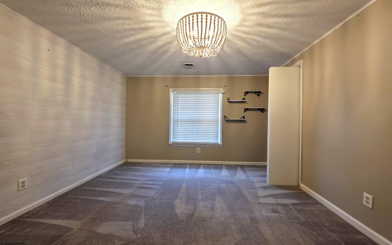 16 Bel Manor Drive, Fairmont, West Virginia 26554, 5 Bedrooms Bedrooms, 10 Rooms Rooms,2 BathroomsBathrooms,Single Family Detached,For Sale,Bel Manor,10163867