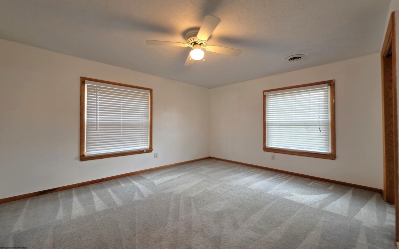 16 Bel Manor Drive, Fairmont, West Virginia 26554, 5 Bedrooms Bedrooms, 10 Rooms Rooms,2 BathroomsBathrooms,Single Family Detached,For Sale,Bel Manor,10163867