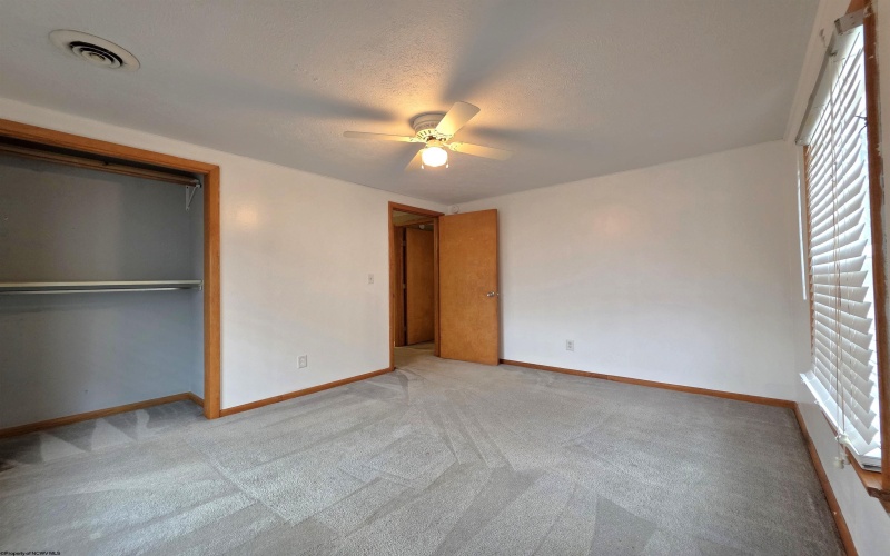 16 Bel Manor Drive, Fairmont, West Virginia 26554, 5 Bedrooms Bedrooms, 10 Rooms Rooms,2 BathroomsBathrooms,Single Family Detached,For Sale,Bel Manor,10163867