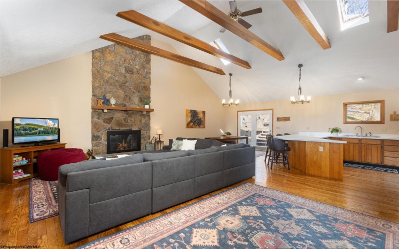 264 Daisy Drive, Terra Alta, West Virginia 26764, 3 Bedrooms Bedrooms, 6 Rooms Rooms,2 BathroomsBathrooms,Single Family Detached,For Sale,Daisy,10163869