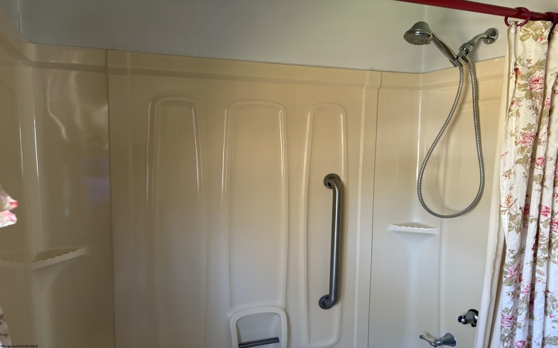 1219 Katherine Street, Fairmont, West Virginia 26554, 2 Bedrooms Bedrooms, 4 Rooms Rooms,1 BathroomBathrooms,Single Family Detached,For Sale,Katherine,10163868