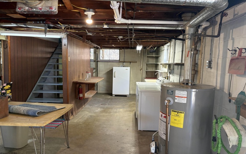 1219 Katherine Street, Fairmont, West Virginia 26554, 2 Bedrooms Bedrooms, 4 Rooms Rooms,1 BathroomBathrooms,Single Family Detached,For Sale,Katherine,10163868