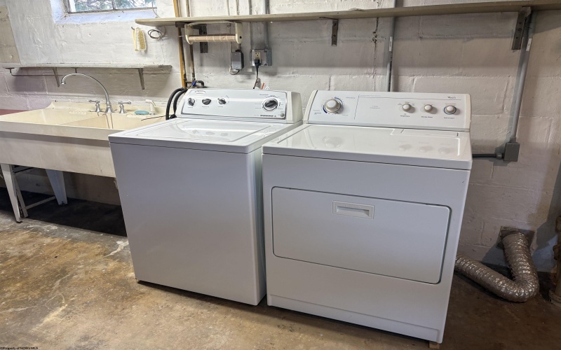 1219 Katherine Street, Fairmont, West Virginia 26554, 2 Bedrooms Bedrooms, 4 Rooms Rooms,1 BathroomBathrooms,Single Family Detached,For Sale,Katherine,10163868