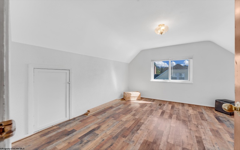 1130 Bell Run Road, Fairmont, West Virginia 26554, 3 Bedrooms Bedrooms, 5 Rooms Rooms,2 BathroomsBathrooms,Single Family Detached,For Sale,Bell Run,10163878