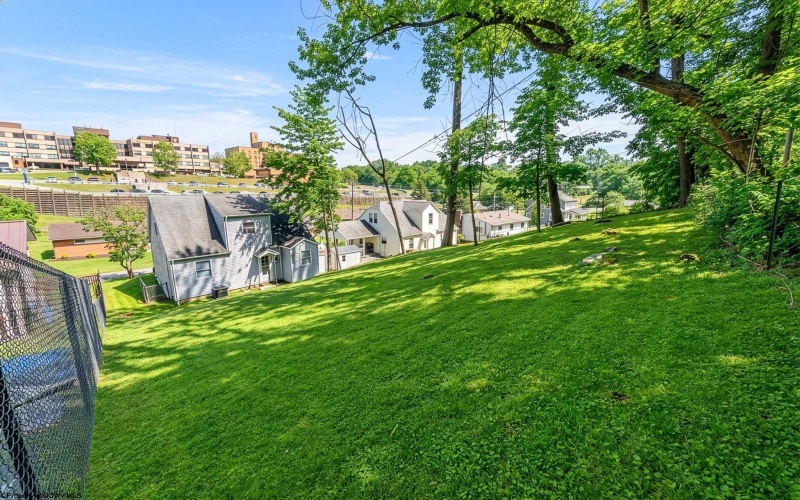 1130 Bell Run Road, Fairmont, West Virginia 26554, 3 Bedrooms Bedrooms, 5 Rooms Rooms,2 BathroomsBathrooms,Single Family Detached,For Sale,Bell Run,10163878