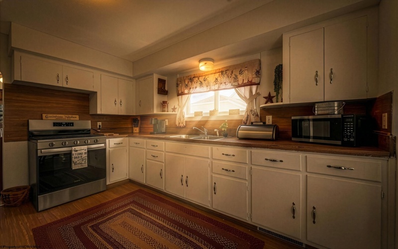 1130 Bell Run Road, Fairmont, West Virginia 26554, 3 Bedrooms Bedrooms, 5 Rooms Rooms,2 BathroomsBathrooms,Single Family Detached,For Sale,Bell Run,10163878