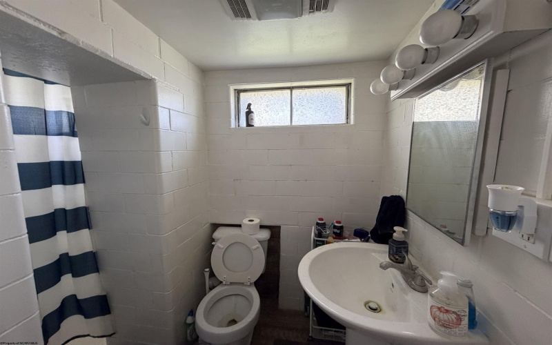 664 Spruce Street, Morgantown, West Virginia 26505, 3 Bedrooms Bedrooms, 4 Rooms Rooms,2 BathroomsBathrooms,Residential Rentals,For Rent,Spruce,10163874 664 Spruce Street, Morgantown, West Virginia 26505, 3 Bedrooms Bedrooms, 4 Rooms Rooms,2 BathroomsBathrooms,Residential Rentals,For Rent,Spruce,10163874