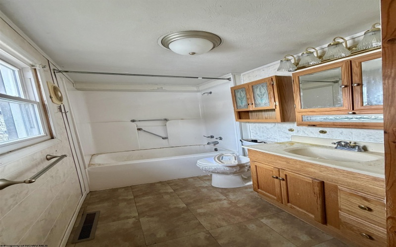 121 Valley Street, Salem, West Virginia 26426, 3 Bedrooms Bedrooms, 7 Rooms Rooms,1 BathroomBathrooms,Single Family Detached,For Sale,Valley,10163877 121 Valley Street, Salem, West Virginia 26426, 3 Bedrooms Bedrooms, 7 Rooms Rooms,1 BathroomBathrooms,Single Family Detached,For Sale,Valley,10163877