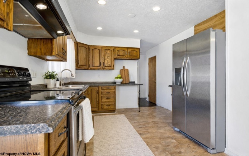 111 Circle Drive, Bridgeport, West Virginia 26330, 3 Bedrooms Bedrooms, 6 Rooms Rooms,2 BathroomsBathrooms,Single Family Detached,For Sale,Circle,10161217