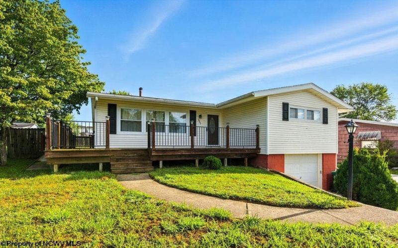 111 Circle Drive, Bridgeport, West Virginia 26330, 3 Bedrooms Bedrooms, 6 Rooms Rooms,2 BathroomsBathrooms,Single Family Detached,For Sale,Circle,10161217