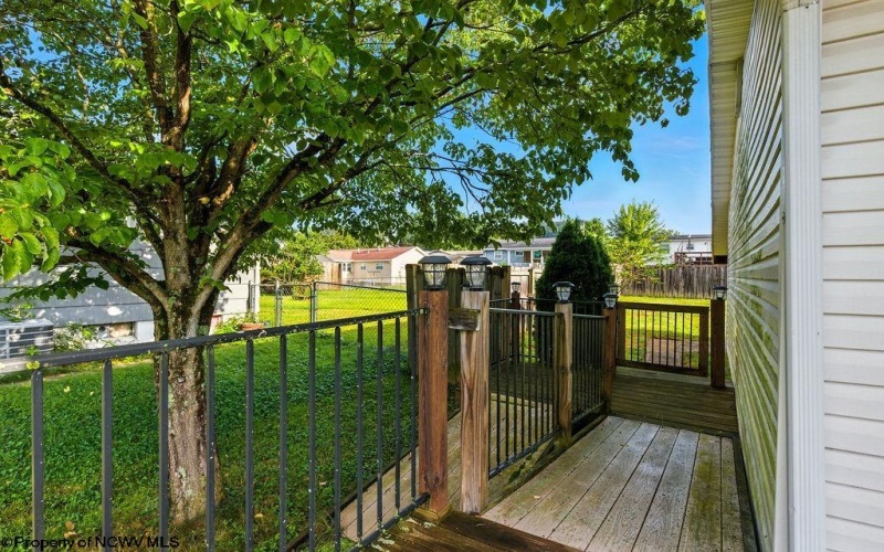 111 Circle Drive, Bridgeport, West Virginia 26330, 3 Bedrooms Bedrooms, 6 Rooms Rooms,2 BathroomsBathrooms,Single Family Detached,For Sale,Circle,10161217