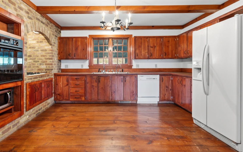 151 Cameron Road, Clarksburg, West Virginia 26301, 4 Bedrooms Bedrooms, 12 Rooms Rooms,3 BathroomsBathrooms,Single Family Detached,For Sale,Cameron,10163880 151 Cameron Road, Clarksburg, West Virginia 26301, 4 Bedrooms Bedrooms, 12 Rooms Rooms,3 BathroomsBathrooms,Single Family Detached,For Sale,Cameron,10163880