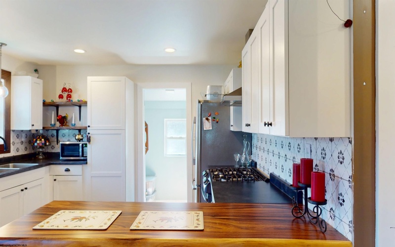 1021 Denver Avenue, Morgantown, West Virginia 26505, 3 Bedrooms Bedrooms, 7 Rooms Rooms,2 BathroomsBathrooms,Single Family Detached,For Sale,Denver,10163882 1021 Denver Avenue, Morgantown, West Virginia 26505, 3 Bedrooms Bedrooms, 7 Rooms Rooms,2 BathroomsBathrooms,Single Family Detached,For Sale,Denver,10163882