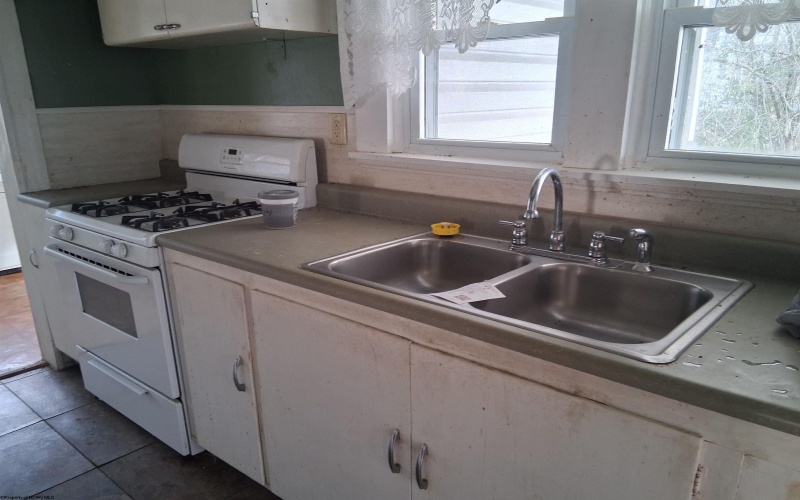 153 River Street, Grantsville, West Virginia 26147, 4 Bedrooms Bedrooms, 8 Rooms Rooms,2 BathroomsBathrooms,Single Family Detached,For Sale,River,10162848