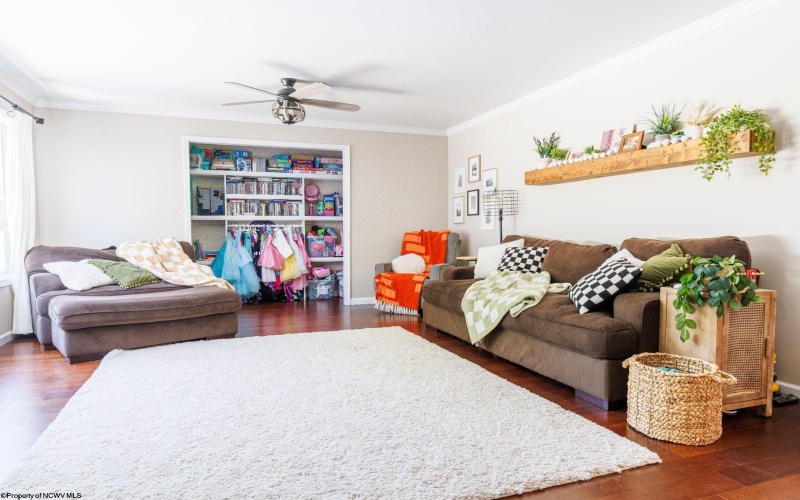 318 Fairlawn Drive, Buckhannon, West Virginia 26201, 4 Bedrooms Bedrooms, 11 Rooms Rooms,2 BathroomsBathrooms,Single Family Detached,For Sale,Fairlawn,10162089