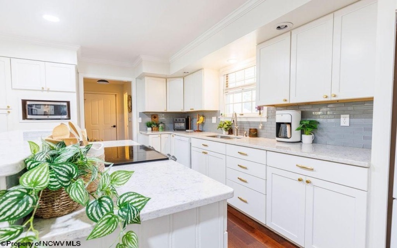 318 Fairlawn Drive, Buckhannon, West Virginia 26201, 4 Bedrooms Bedrooms, 11 Rooms Rooms,2 BathroomsBathrooms,Single Family Detached,For Sale,Fairlawn,10162089