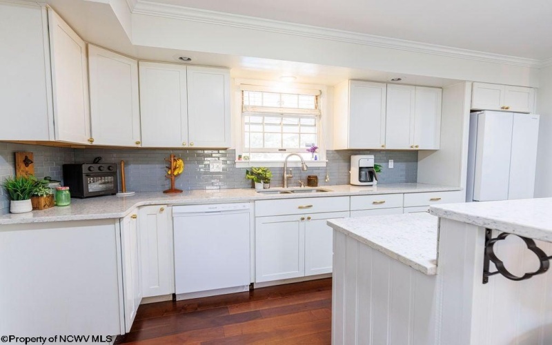 318 Fairlawn Drive, Buckhannon, West Virginia 26201, 4 Bedrooms Bedrooms, 11 Rooms Rooms,2 BathroomsBathrooms,Single Family Detached,For Sale,Fairlawn,10162089