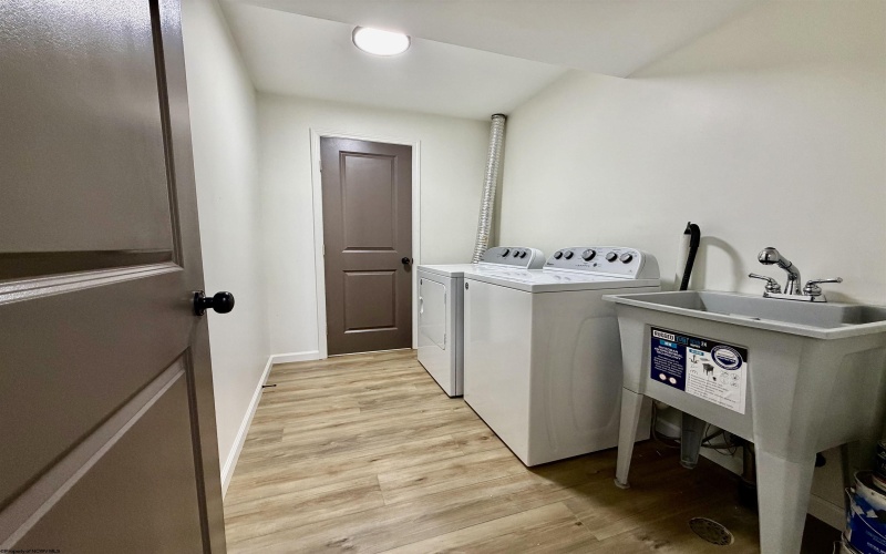 1336 Perry Avenue, Morgantown, West Virginia 26505, 3 Bedrooms Bedrooms, 8 Rooms Rooms,2 BathroomsBathrooms,Single Family Detached,For Sale,Perry,10163888 1336 Perry Avenue, Morgantown, West Virginia 26505, 3 Bedrooms Bedrooms, 8 Rooms Rooms,2 BathroomsBathrooms,Single Family Detached,For Sale,Perry,10163888