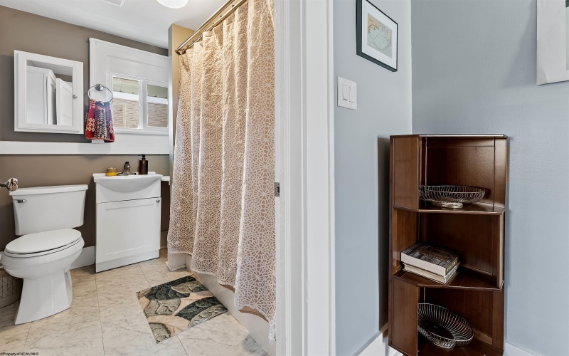 824 Monongalia Avenue, Morgantown, West Virginia 26505, 3 Bedrooms Bedrooms, 6 Rooms Rooms,2 BathroomsBathrooms,Single Family Detached,For Sale,Monongalia,10163890 824 Monongalia Avenue, Morgantown, West Virginia 26505, 3 Bedrooms Bedrooms, 6 Rooms Rooms,2 BathroomsBathrooms,Single Family Detached,For Sale,Monongalia,10163890