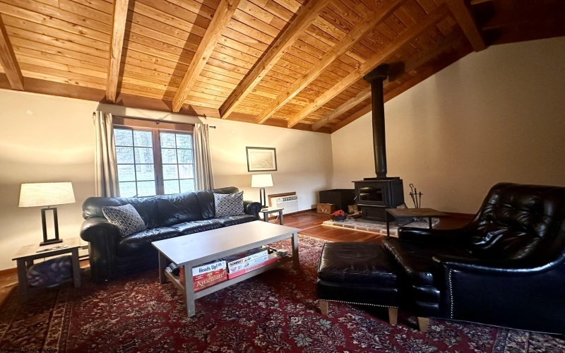 1157 Lakeford Road, Terra Alta, West Virginia 26764, 3 Bedrooms Bedrooms, 7 Rooms Rooms,2 BathroomsBathrooms,Single Family Detached,For Sale,Lakeford,10163892